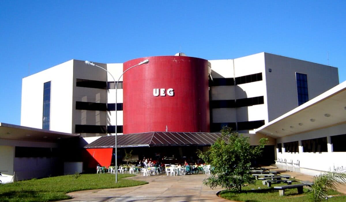 UEG abre vestibular com 3,7 mil vagas para 33 cursos