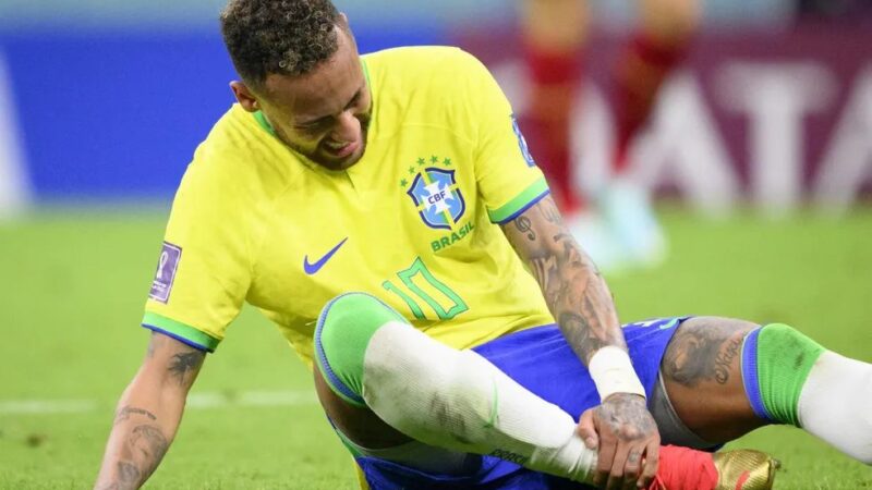 Neymar está fora da primeira fase de jogos da Copa do Mundo